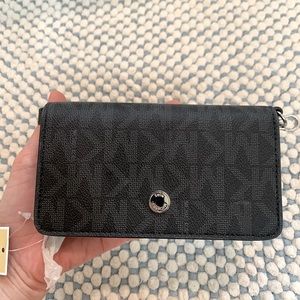 Michael wallet black color new with tag